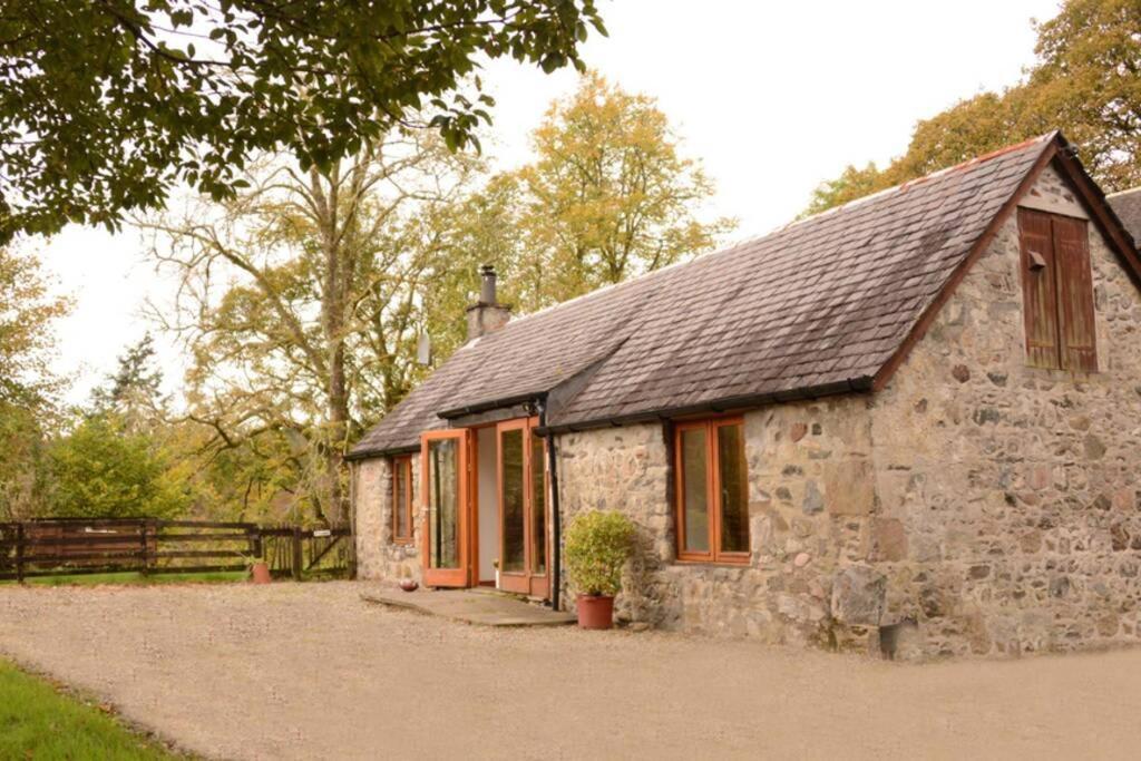 The Cottage Gairlochy Spean Bridge Exterior photo